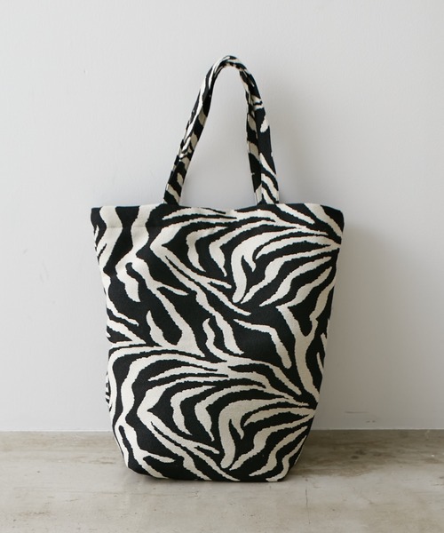 Actually（アクチュアリー）の「アニマルジャガードトート（トートバッグ・レディース・ゼブラ/アニマル・フリー）」の6枚目の写真
