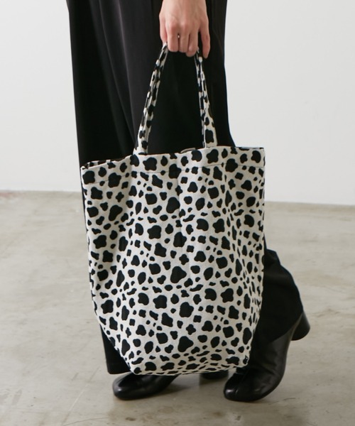 Actually（アクチュアリー）の「アニマルジャガードトート（トートバッグ・レディース・ゼブラ/アニマル・フリー）」の11枚目の写真