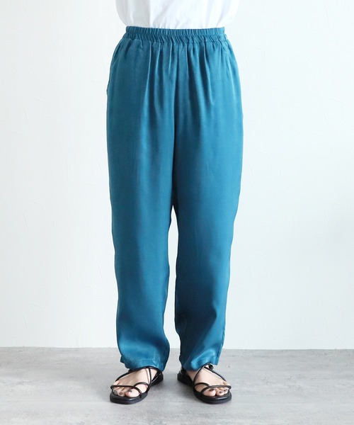 reca（レカ）の「グロッシーサテンイージーワイドラフパンツ（その他パンツ・レディース・ブラック/ベージュ系/ブルー系/ブラウン・FREE）」の9枚目の写真