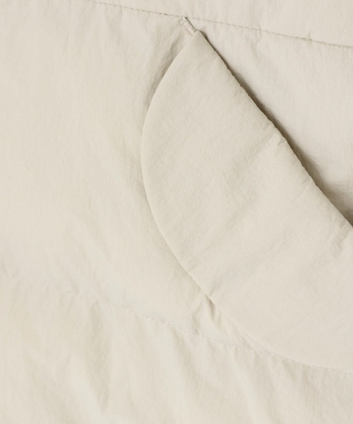 LOWRYS FARM（ローリーズファーム）の「エアサーマルフードブルゾン　 906772（ブルゾン・キッズ・グリーン/ブラック/アイボリー・130cm/120cm/140cm/110cm/150cm）」の7枚目の写真