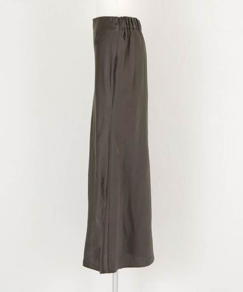 UR'S(ユアーズ)の「サテンマーメイドマキシスカート(スカート・レディース・ホワイト/ダークブラウン/ブルー/ブラック/ネイビー/ライトピンク/ベージュ/ミント/ライトイエロー・M/L/S/SP)」の13枚目の写真