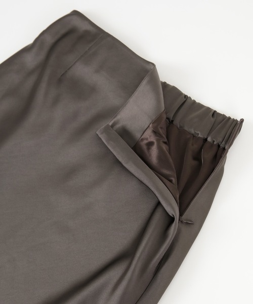 UR'S(ユアーズ)の「サテンマーメイドマキシスカート(スカート・レディース・ホワイト/ダークブラウン/ブルー/ブラック/ネイビー/ライトピンク/ベージュ/ミント/ライトイエロー・M/L/S/SP)」の15枚目の写真