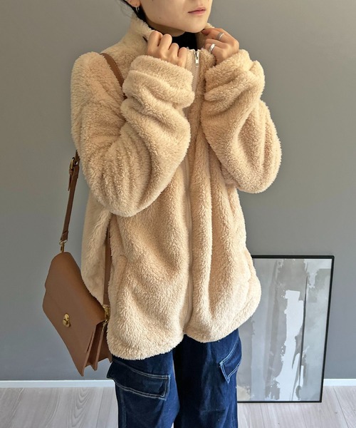 Jewelobe（ジュエローブ）の「もこもこジップアウター（ブルゾン・レディース・ブラック/ベージュ/アイボリー・FREE）」の4枚目の写真