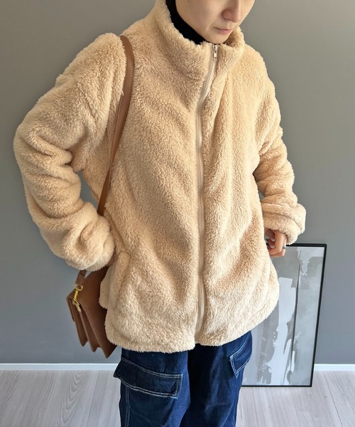 Jewelobe（ジュエローブ）の「もこもこジップアウター（ブルゾン・レディース・ブラック/ベージュ/アイボリー・FREE）」の5枚目の写真