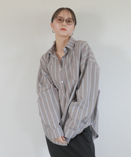 Reurie'(レウリィ)の「マルチストライプシャツ / multi stripe shirt 襟付き 長袖 大人カジュアル 総柄 ヴィンテージ 古着風 ブラウン ブルー 韓国(シャツ/ブラウス・レディース・ブラウン/ブルー・FREE)」の2枚目の写真