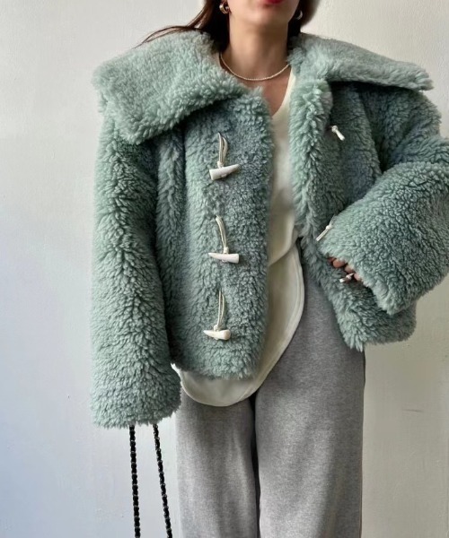 N.s（エヌドットエス）の「ビックカラーショートファーコート