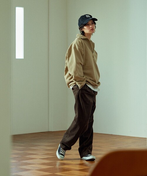 TOWNCRAFT(タウンクラフト)の「TOWN CRAFT/タウンクラフト 別注 ポロネック ハーフジップスウェット/ワンポイントロゴ/ビックシルエット(スウェット・メンズ・ベージュ/ネイビー/オフホワイト/チャコール・MEDIUM/LARGE)」の17枚目の写真