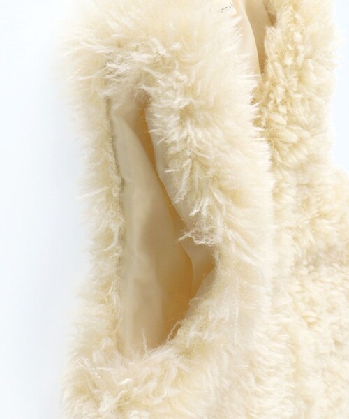 BRANSHES（ブランシェス）の「プードルファーベスト（ベスト・キッズ・アイボリー/ブラウン・L/M/S）」の9枚目の写真