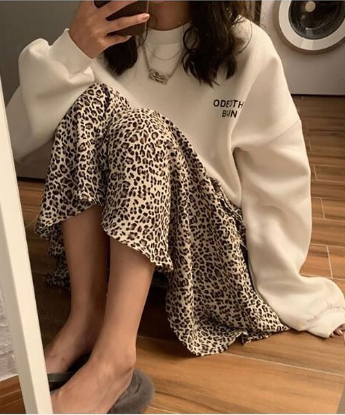 NinaetLina（ニナエリナ）の「裏起毛ワンポイントロゴトレーナー（Tシャツ/カットソー・レディース・グレー/ブラック/ホワイト・M）」の8枚目の写真