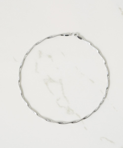 PAPILLONNER（パピヨネ）の「ツイストフープチョーカー（ネックレス・レディース・ゴールド/シルバー・FREE）」の9枚目の写真