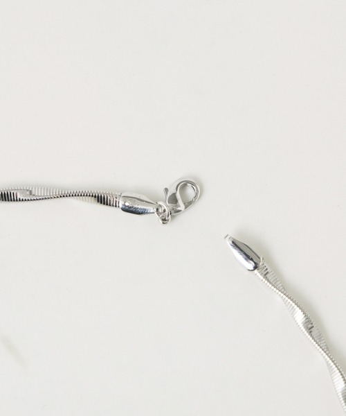 PAPILLONNER（パピヨネ）の「ツイストフープチョーカー（ネックレス・レディース・ゴールド/シルバー・FREE）」の12枚目の写真