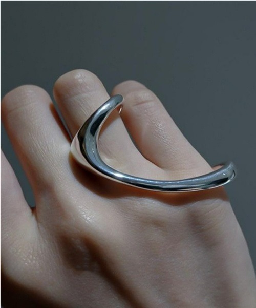 Ritomo De Ricco（リトモ・デ・リコ）の「SALE  シルバー925コート　ジオメトリBOWリング（リング・レディース・シルバー/ゴールド・FREE）」の2枚目の写真