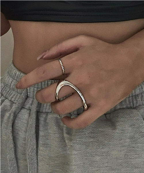 Ritomo De Ricco（リトモ・デ・リコ）の「SALE  シルバー925コート　ジオメトリBOWリング（リング・レディース・シルバー/ゴールド・FREE）」の8枚目の写真