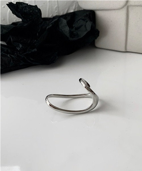 Ritomo De Ricco（リトモ・デ・リコ）の「SALE  シルバー925コート　ジオメトリBOWリング（リング・レディース・シルバー/ゴールド・FREE）」の11枚目の写真
