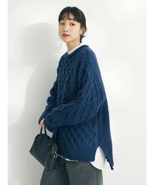 CRAFT STANDARD BOUTIQUE(クラフトスタンダードブティック)の「ブラッシングケーブルニット(ニット/セーター・レディース・グレイッシュベージュ/グリーン/ネイビー・M/L)」の11枚目の写真