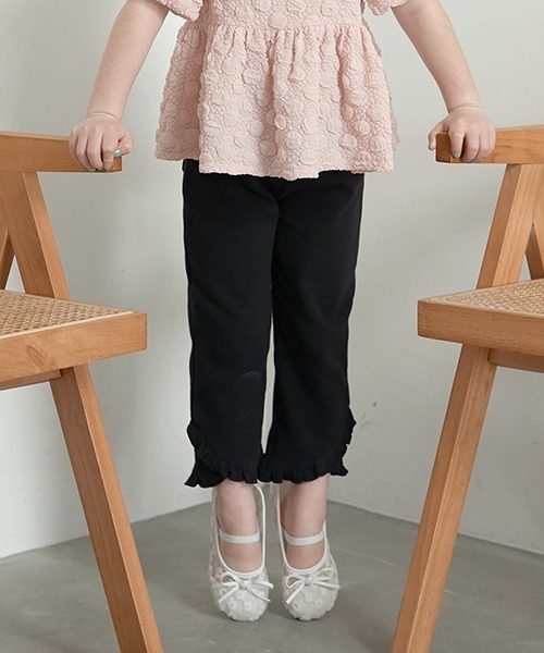 Lycee mine（リセマイン）の「【エニウェアシリーズ】裾チビフリル9分丈パンツ（その他パンツ・キッズ・アイボリー/ベビーピンク/サックスブルー/ライラック/ブラック/ミント・100cm/110cm/130cm/140cm/120cm）」の2枚目の写真