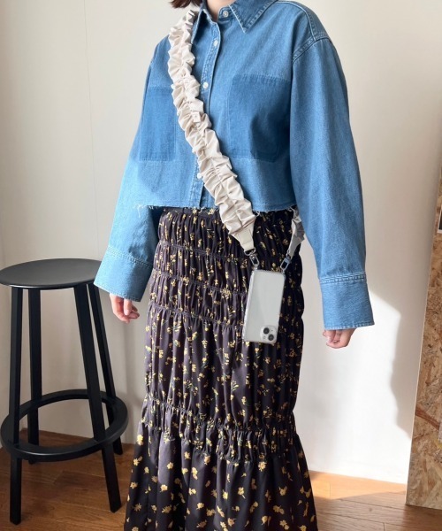 Me%（ミィパーセント）の「クシュクシュモバイルショルダーストラップ 993228（スマホグッズ・レディース・ブラック/シルバー/アイボリー/ベージュ・FREE）」の17枚目の写真