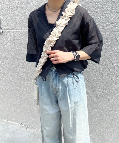 Me%（ミィパーセント）の「クシュクシュモバイルショルダーストラップ 993228（スマホグッズ・レディース・ブラック/シルバー/アイボリー/ベージュ・FREE）」の12枚目の写真