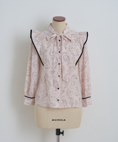 tocco closet(トッコ クローゼット)の「フリル付きボウタイリボン配色ラインフラワープリントブラウス(シャツ/ブラウス・レディース・オフホワイト/ピンク・M)」の13枚目の写真