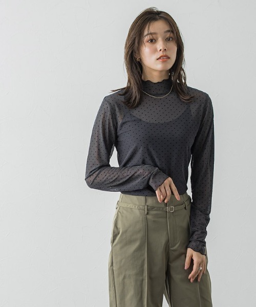 Pierrot（ピエロ）の「シアードットチュールハイネックトップス（Tシャツ/カットソー・レディース・チャコール/グレー・M/L）」の3枚目の写真