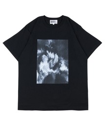 Sync.（スィンク）の「Sync.【KOSUKE KAWAMURA】TEE "FAMILY PORTRAIT B&W"（Tシャツ/カットソー）」