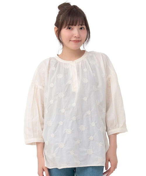 フラワー刺繍プルオーバー【大きいサイズ】（シャツ/ブラウス）｜チチカカ（チチカカ）