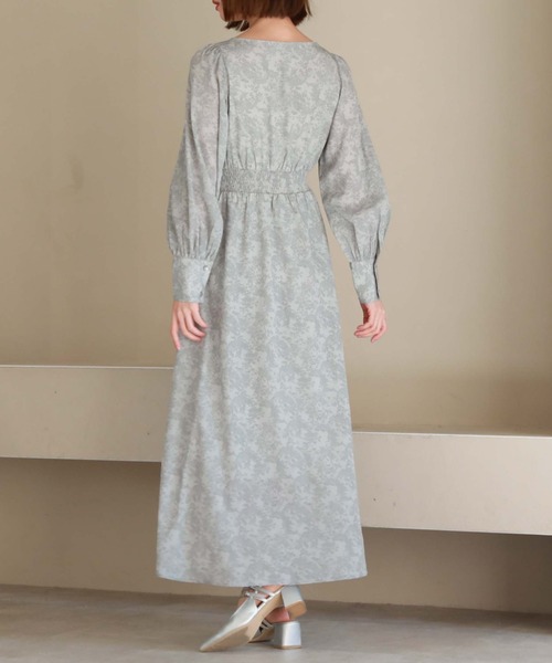 archives（アルシーヴ）の「長袖花柄シャーリングワンピース（ワンピース・レディース・グリーン/ブラック/アイボリー・MEDIUM）」の6枚目の写真