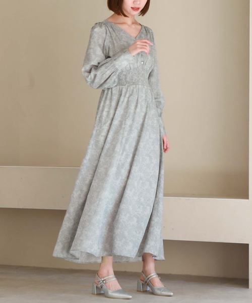 archives（アルシーヴ）の「長袖花柄シャーリングワンピース（ワンピース・レディース・グリーン/ブラック/アイボリー・MEDIUM）」の7枚目の写真