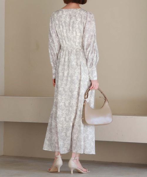 archives（アルシーヴ）の「長袖花柄シャーリングワンピース（ワンピース・レディース・グリーン/ブラック/アイボリー・MEDIUM）」の14枚目の写真