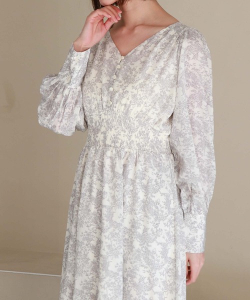 archives（アルシーヴ）の「長袖花柄シャーリングワンピース（ワンピース・レディース・グリーン/ブラック/アイボリー・MEDIUM）」の17枚目の写真