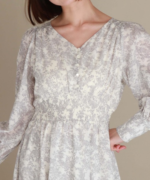 archives（アルシーヴ）の「長袖花柄シャーリングワンピース（ワンピース・レディース・グリーン/ブラック/アイボリー・MEDIUM）」の19枚目の写真