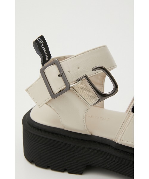 RODEO CROWNS WIDE BOWL（ロデオクラウンズワイドボウル）の「W BELT SANDAL（サンダル・レディース・ブラック/アイボリー・LARGE/MEDIUM）」の3枚目の写真