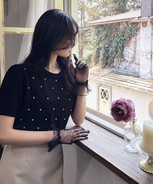 MIIA(ミーア)の「ダイヤ柄ビジュー半袖ニット(ニット/セーター・レディース・オフホワイト/ブラック・FREE)」の3枚目の写真