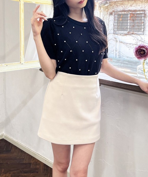 MIIA(ミーア)の「ダイヤ柄ビジュー半袖ニット(ニット/セーター・レディース・オフホワイト/ブラック・FREE)」の6枚目の写真