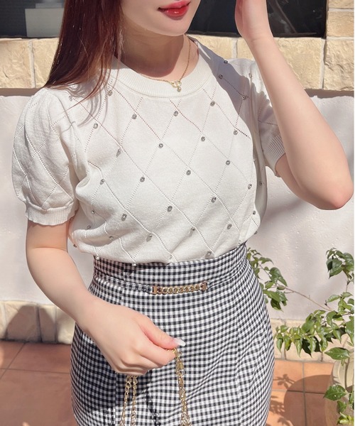 MIIA(ミーア)の「ダイヤ柄ビジュー半袖ニット(ニット/セーター・レディース・オフホワイト/ブラック・FREE)」の15枚目の写真