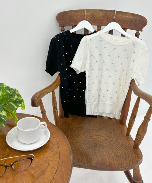 MIIA(ミーア)の「ダイヤ柄ビジュー半袖ニット(ニット/セーター・レディース・オフホワイト/ブラック・FREE)」の19枚目の写真