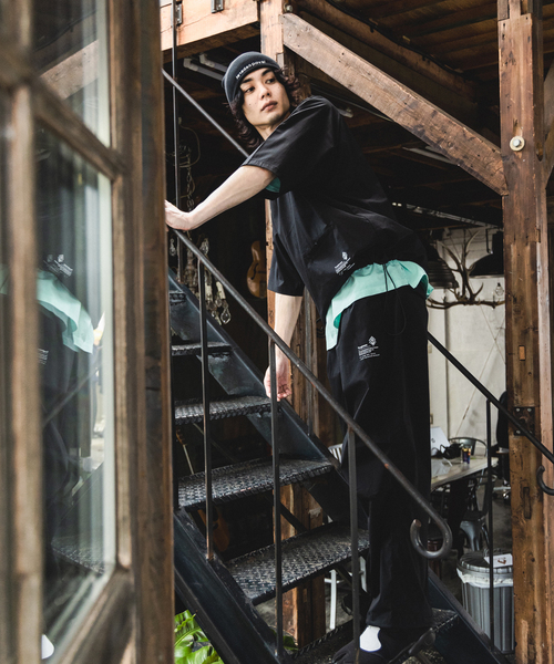 417 EDIFICE（フォーワンセブンエディフィス）の「”ワッシャーナイロン” ラグランTシャツ（Tシャツ/カットソー・メンズ・ブラック・MEDIUM/LARGE/SMALL）」の22枚目の写真