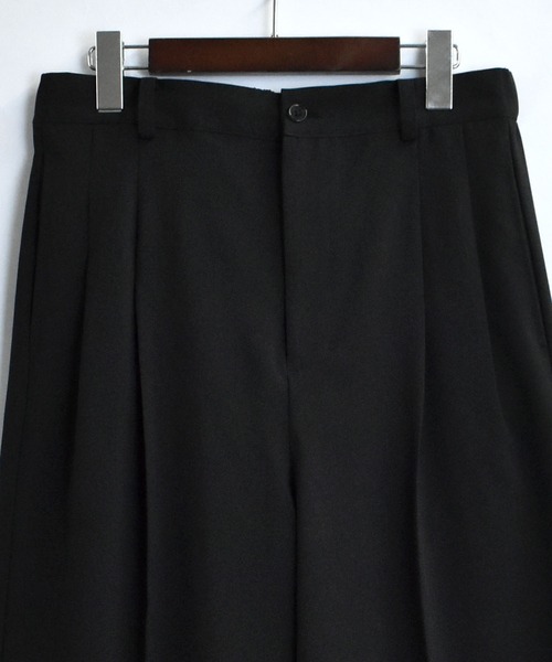 おしゃれスタ（オシャレスタ）の「ツータック ルーズ スラックス【IR】 レディース メンズ（スラックス・メンズ・ブラック/カーキ/チャコールグレー・L/XL/M）」の2枚目の写真