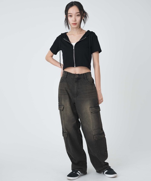 WEGO（ウィゴー）の「WEGO/ヴィンテージウォッシュデニムカーブカーゴパンツ（デニムパンツ・レディース・ブルー系1/ブラック/ライトインディゴブルー・MEDIUM/SMALL）」の4枚目の写真