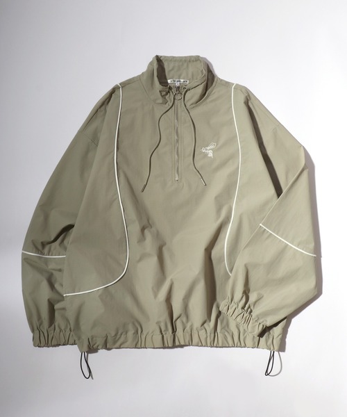 Salong hameu（サロン ハミュー）の「別注  蜂さんワンポイント刺繍 ナイロンアノラックジャケット/ハーフジッププルオーバー ユニセックス（ナイロンジャケット・メンズ・チャコールグレー/ライトグリーン/ブラック/ネイビー・L/M）」の3枚目の写真