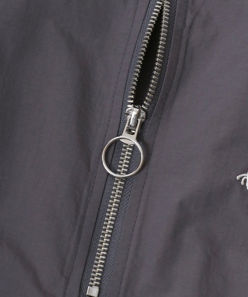 Salong hameu（サロン ハミュー）の「別注  蜂さんワンポイント刺繍 ナイロンアノラックジャケット/ハーフジッププルオーバー ユニセックス（ナイロンジャケット・メンズ・チャコールグレー/ライトグリーン/ブラック/ネイビー・L/M）」の16枚目の写真