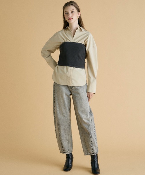 INED CLARO（イネドクラロ）の「カーブデニムパンツ【セットアップ対応】（デニムパンツ・レディース・ブルー/グレー・9号/7号）」の7枚目の写真