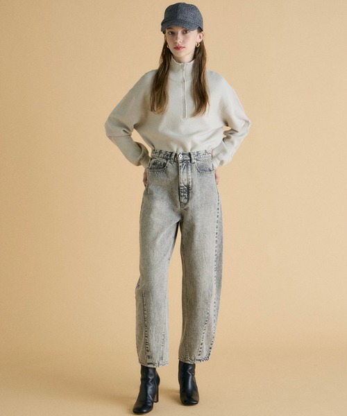 INED CLARO（イネドクラロ）の「カーブデニムパンツ【セットアップ対応】（デニムパンツ・レディース・ブルー/グレー・9号/7号）」の9枚目の写真