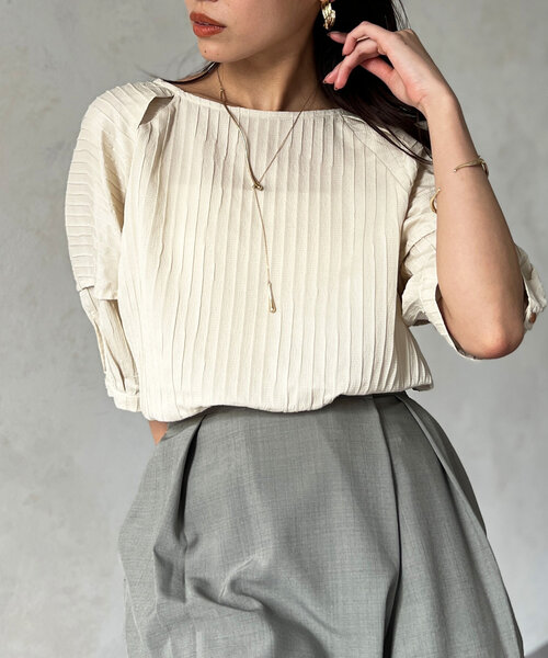 Chez toi(シェトワ)の「SET/前後2WAY綾織ランタンスリーブブラウス(シャツ/ブラウス・レディース・オレンジ/ブラック/オフホワイト・FREE)」の2枚目の写真