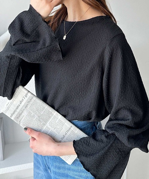 GeeRA(ジーラ)の「キャンディースリーブ表面感カットソー(Tシャツ/カットソー・レディース・アイボリー/ブラック・MEDIUM/LARGE)」の6枚目の写真