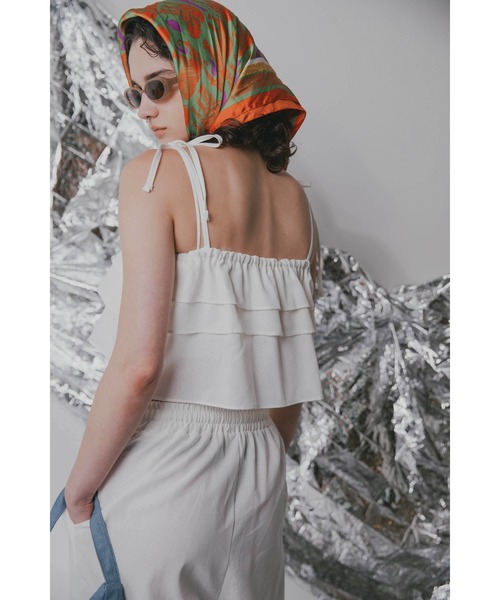 Solace（ソレイス）の「2WAYフリルキャミ＆ワイドパンツセットアップ（サロペット/オーバーオール・レディース・ホワイト/ネイビー・FREE）」の9枚目の写真