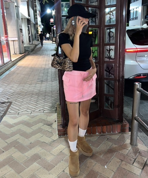 BLONDEY(ブロンディ)の「【インナー付き】ピグメントスウェットカーゴミニスカート(スカート・レディース・ピンク/グレー/チャコールグレー・SMALL/MEDIUM)」の16枚目の写真