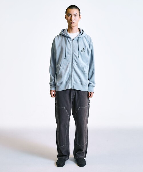 City Ambient Products(シティアンビエントプロダクツ)の「City Ambient Products: ロゴ エンブロイダリー ジップ パーカー(パーカー・メンズ・アイボリー/ダークグレー/ロイヤルブルー・SMALL/MEDIUM/LARGE)」の4枚目の写真