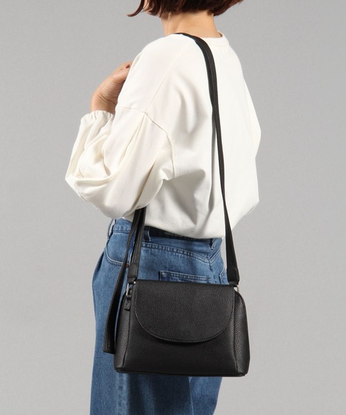 studio CLIP（スタディオクリップ）の「【人間工学に基づいて考えた！】からだよろこぶ合皮ショルダー（ショルダーバッグ・レディース・グリーン/オフホワイト/その他2/ブラック・FREE）」の5枚目の写真