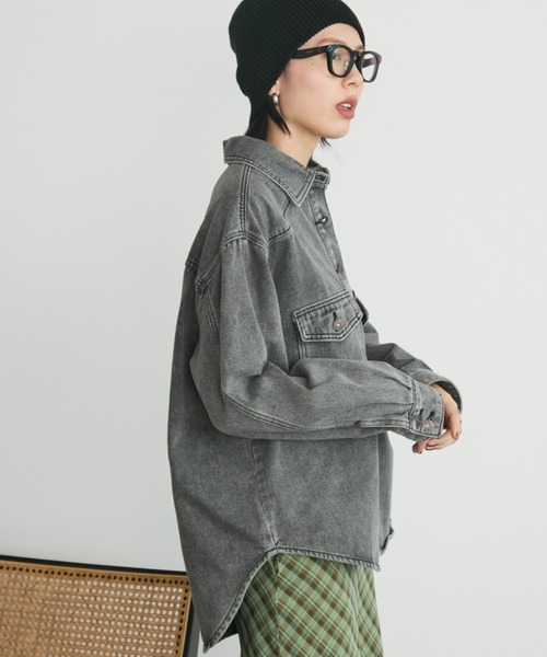 Auntie Rosa Holiday(アンティローザホリデー)の「ケミカルデニムオーバーサイズシャツ(シャツ/ブラウス・レディース・カーキ/ブラック・FREE)」の6枚目の写真